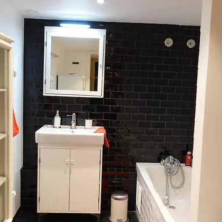 St Malo Intra-muros Duplex 2 Wifi Debit A 3 Min Des Plages Apartment